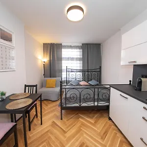  Apartment Nekazanka