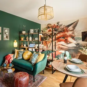  Apartment Bohemian Rhapsody