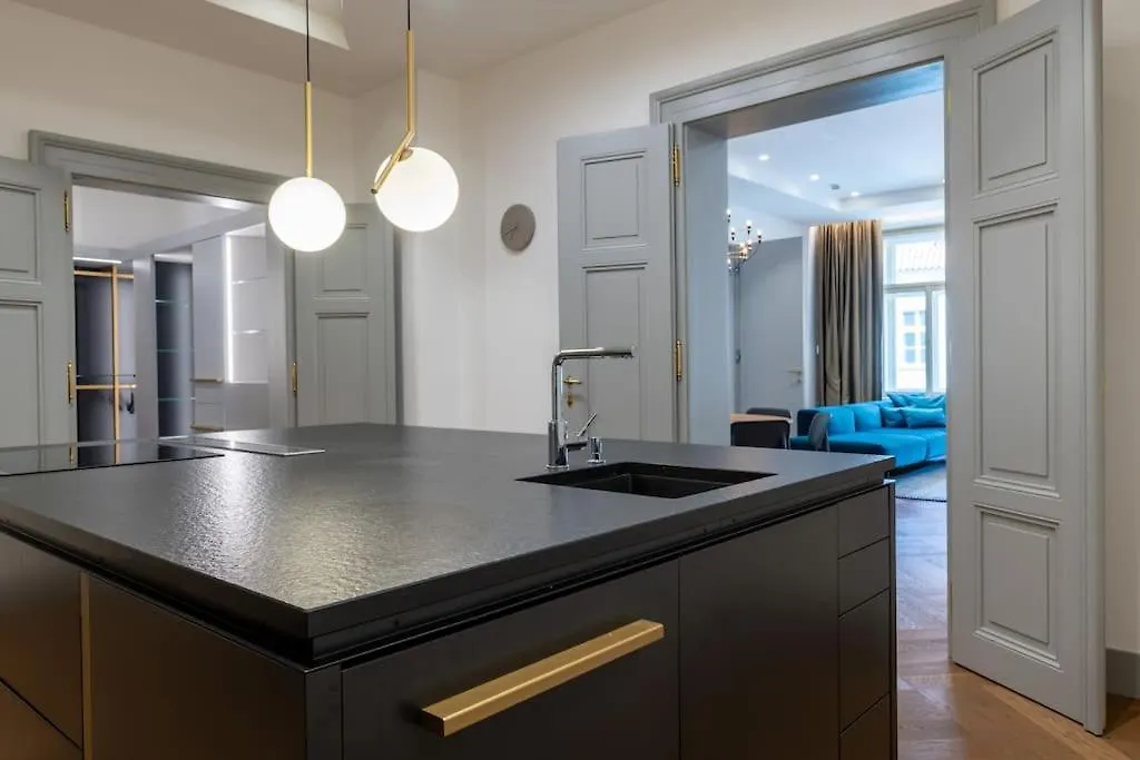 Apartment Ferienwohnung Luxury Old Town Apt, Parking Prag